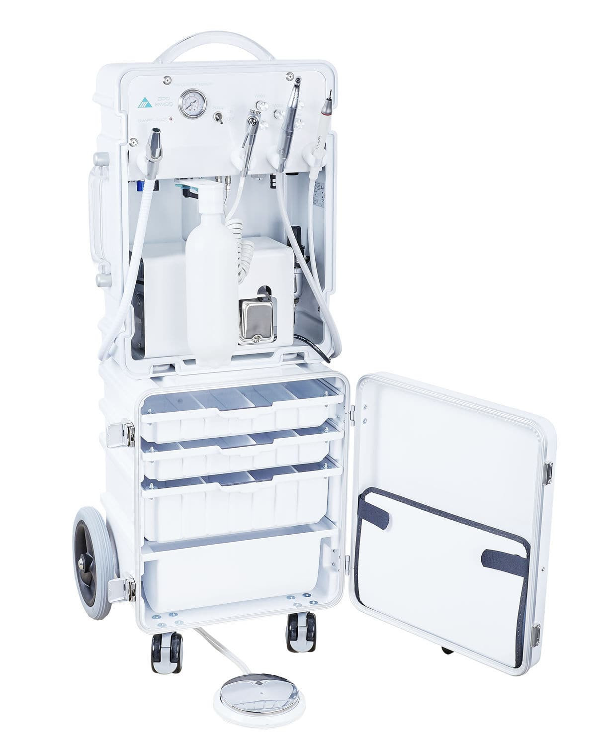 BPR Swiss mobiele unit De mobiele dentale units van BPR Swiss zijn de perfecte partner voor tandheelkundige zorg op locatie. Bijvoorbeeld in het ziekenhuis, verpleeghuis of een andere instelling. Deze volledige volledig uitgeruste behandelunits zijn voorzien van onder andere een compressor, afzuiger en vormen samen compact en lichtgewicht geheel.
